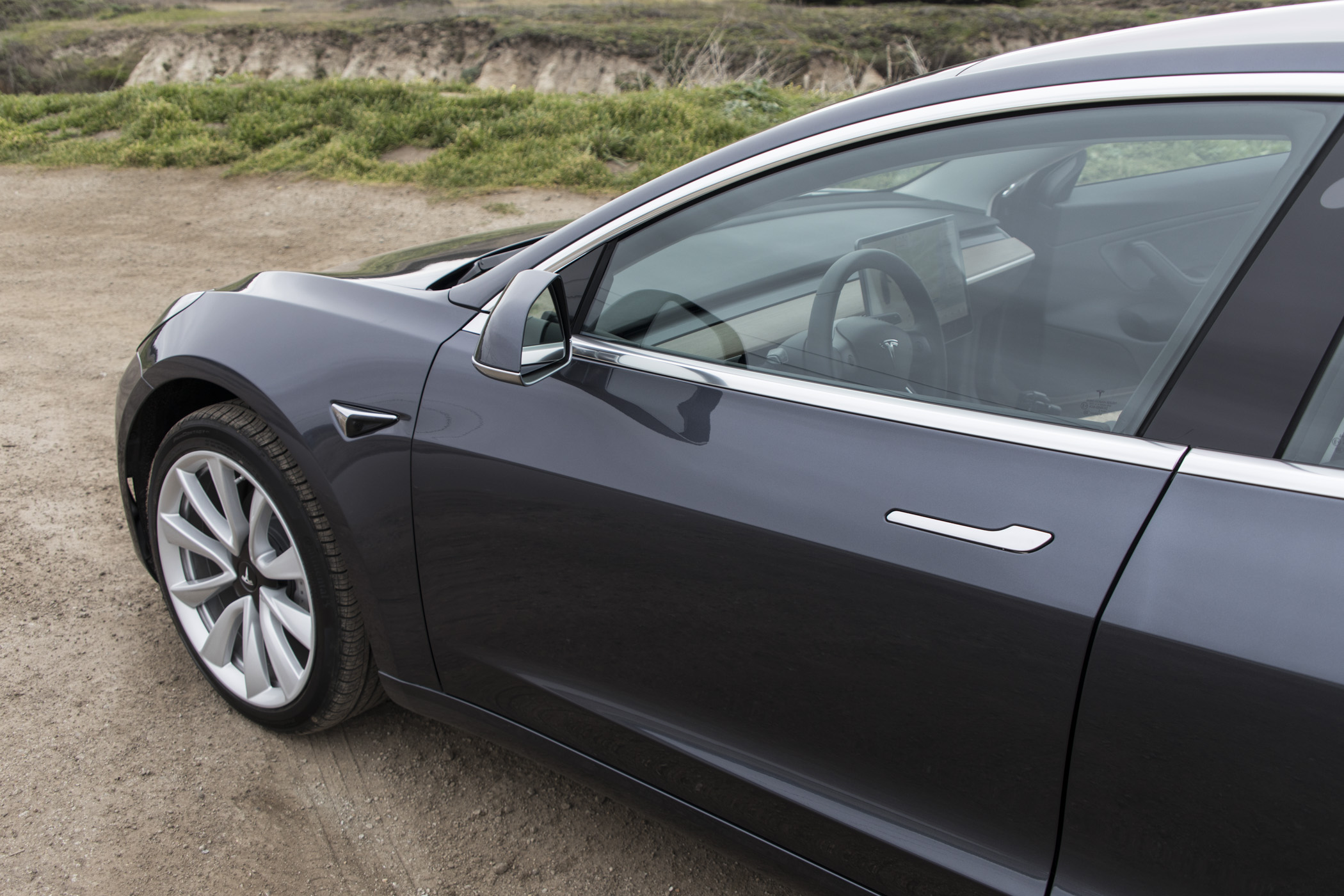 Tesla adds autonomous parking mode to Model 3 TechCrunch