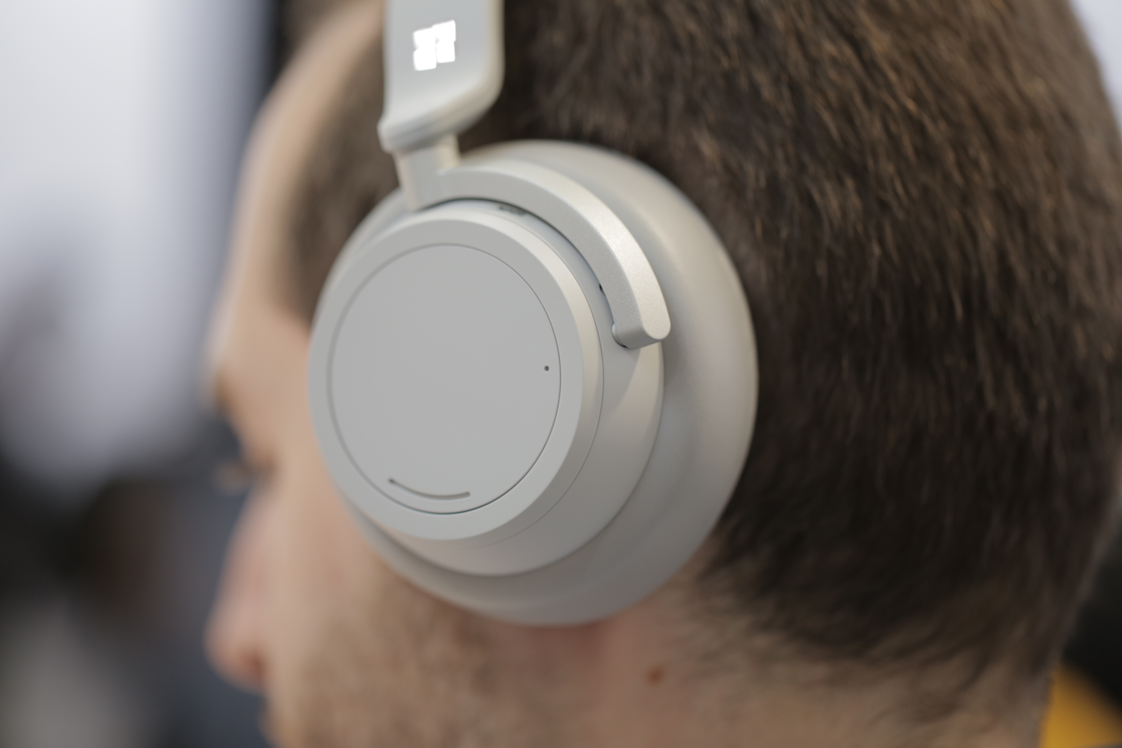 Microsoft’s Surface Headphones up close and handson LaptrinhX