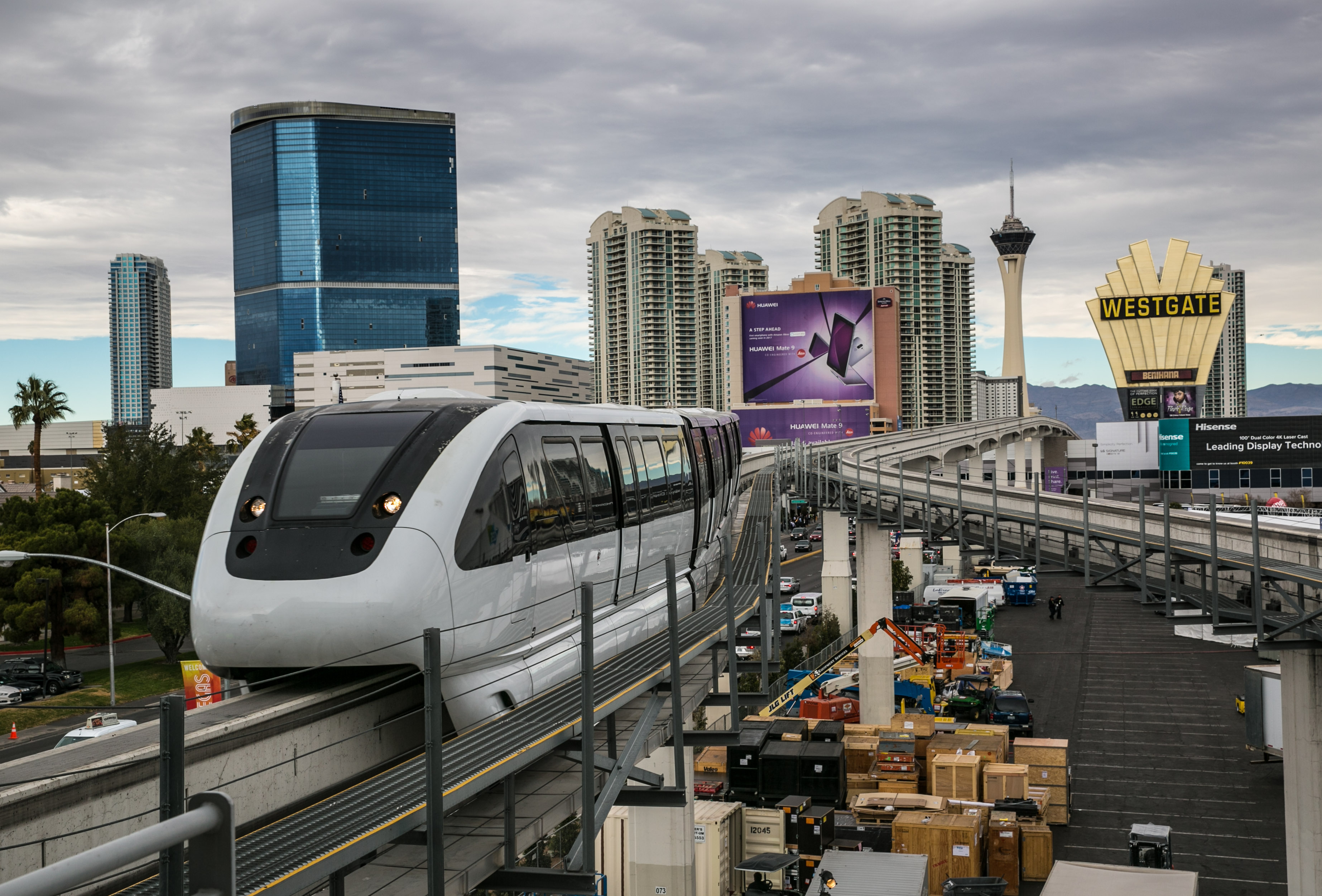 It’s fight night in Las Vegas Elon Musk’s Loop vs the Monorail