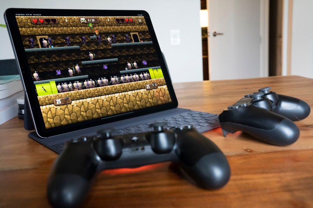 Apple’s iOS and iPadOS 13 support multiple PS4 or Xbox One controllers