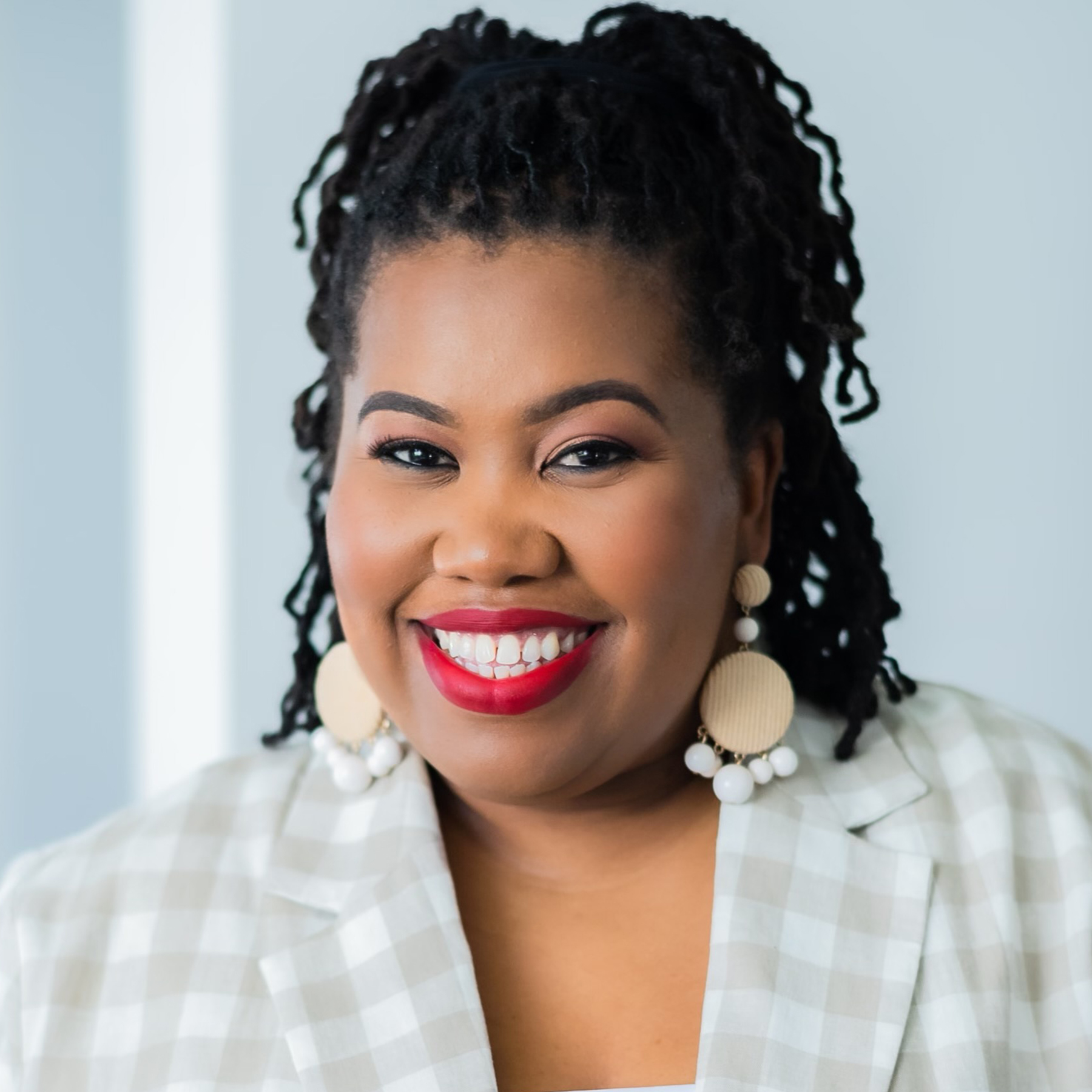 Founders Ben Schippers and Evette Ellis are riding the EV sales wave