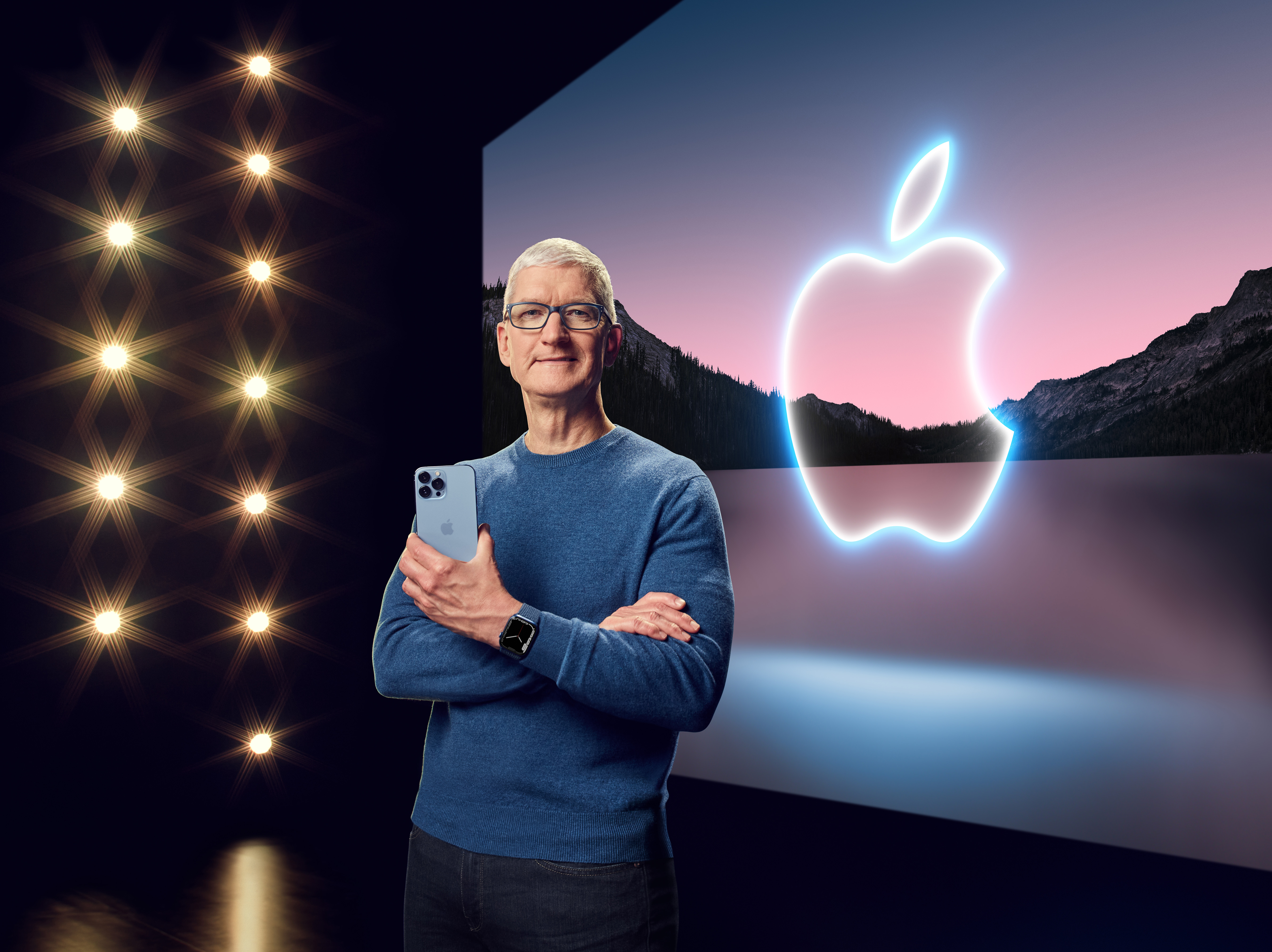 Apple Hits Record Revenue As Iphone Sales Defy Supply Chain Shortages | Techcrunch