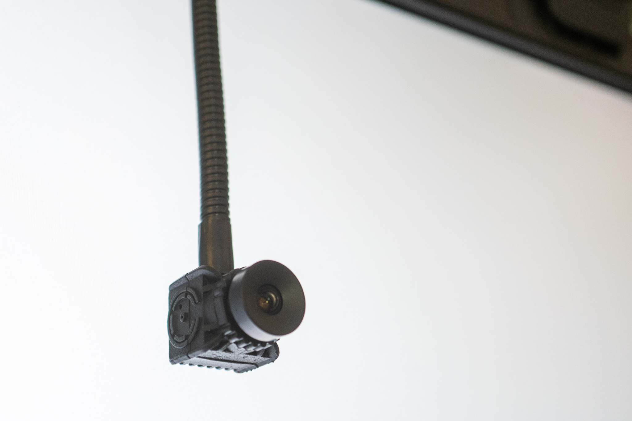 Center Cam is a webcam that helps you keep eyecontact