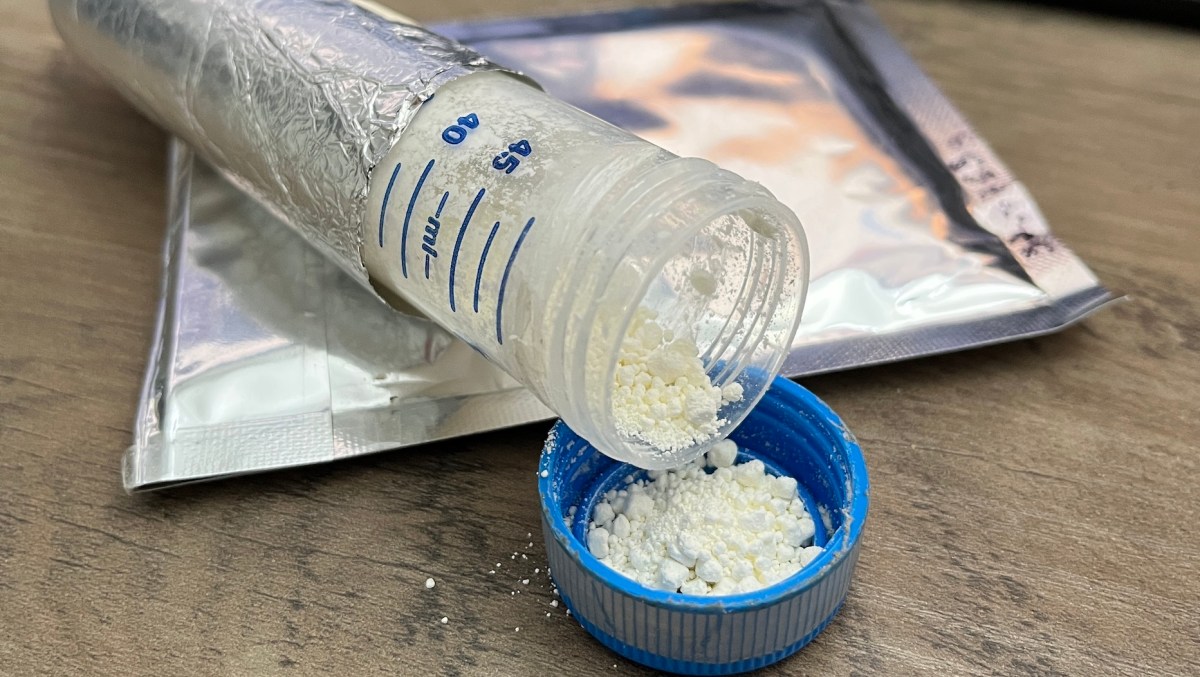 BBy device turns breast milk into powder, helps NICU nurses avoid