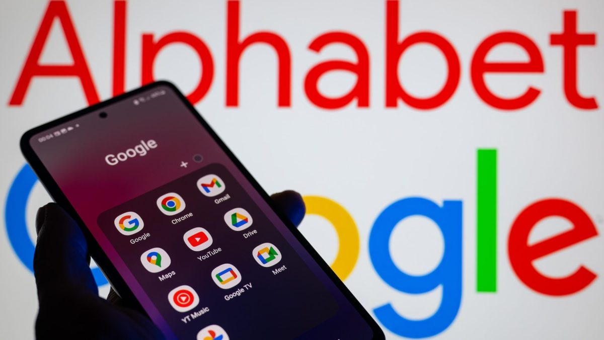 وبحسب ما ورد تعرض Google إعلانات في الدردشات مع بعض chatbots من الذكاء الاصطناعي لجهة خارجية وبحسب ما ورد تعرض Google إعلانات في الدردشات مع بعض chatbots من الذكاء الاصطناعي لجهة خارجية