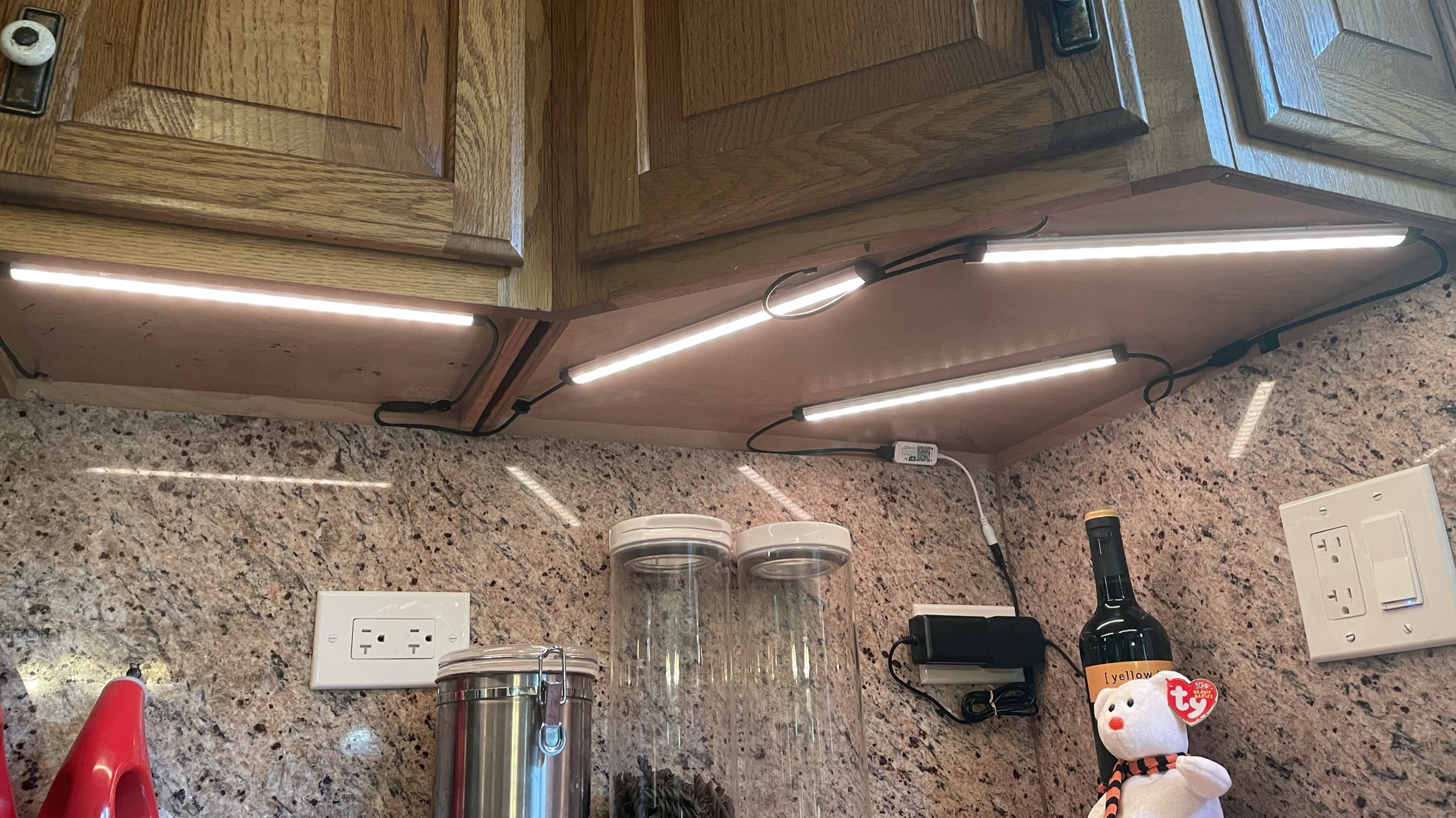 Kitchen Under Lighting Tech'd Out