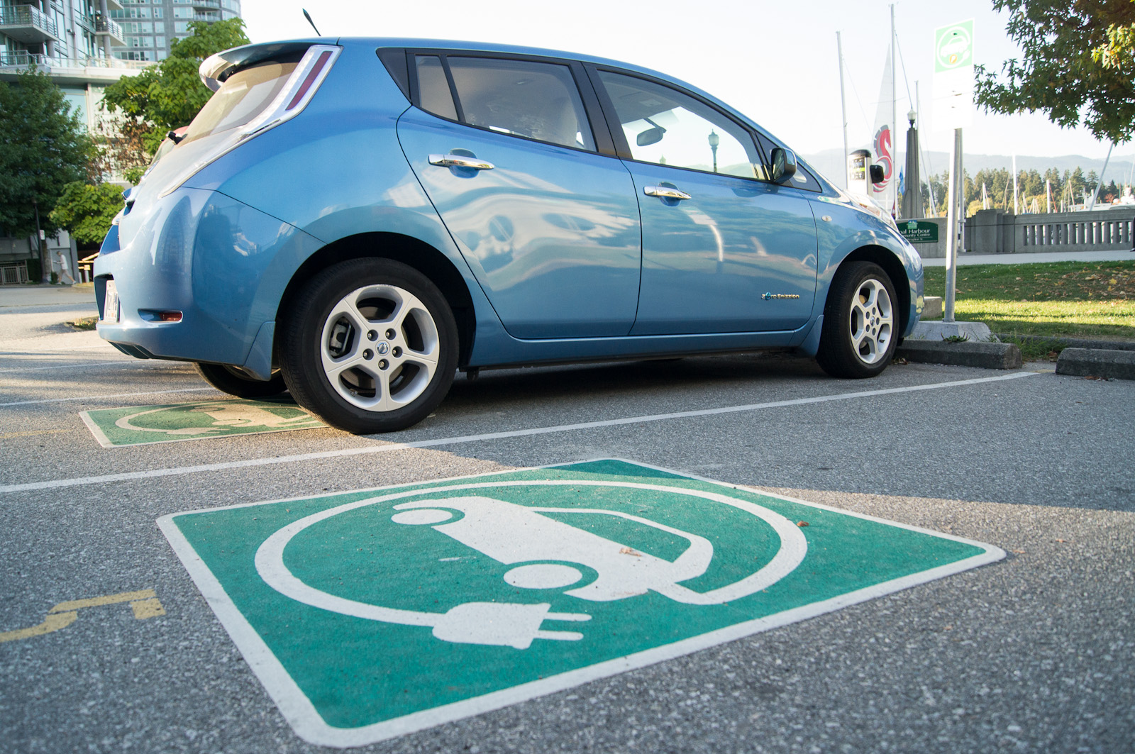 California First US State to Top 100K Electric/Hybrid Vehicle Sales