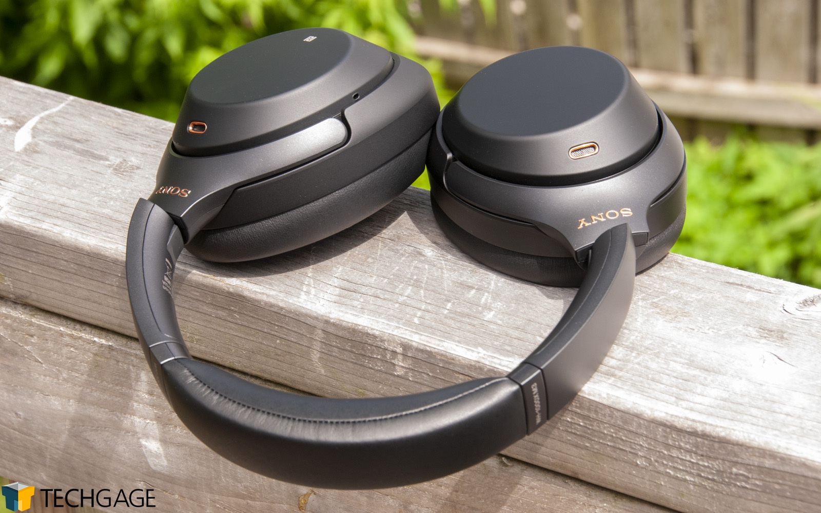 Silence is Golden Bose 35 II vs. Sony WH1000XM3