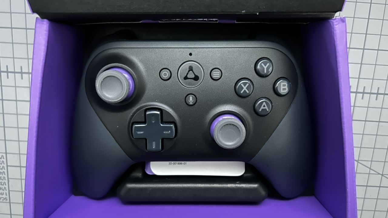 review of the Amazon Luna controller