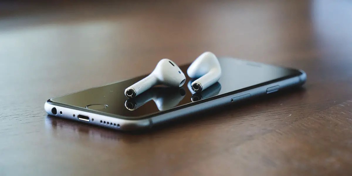 6 Ways To Stop Your AirPods From Cutting Out
