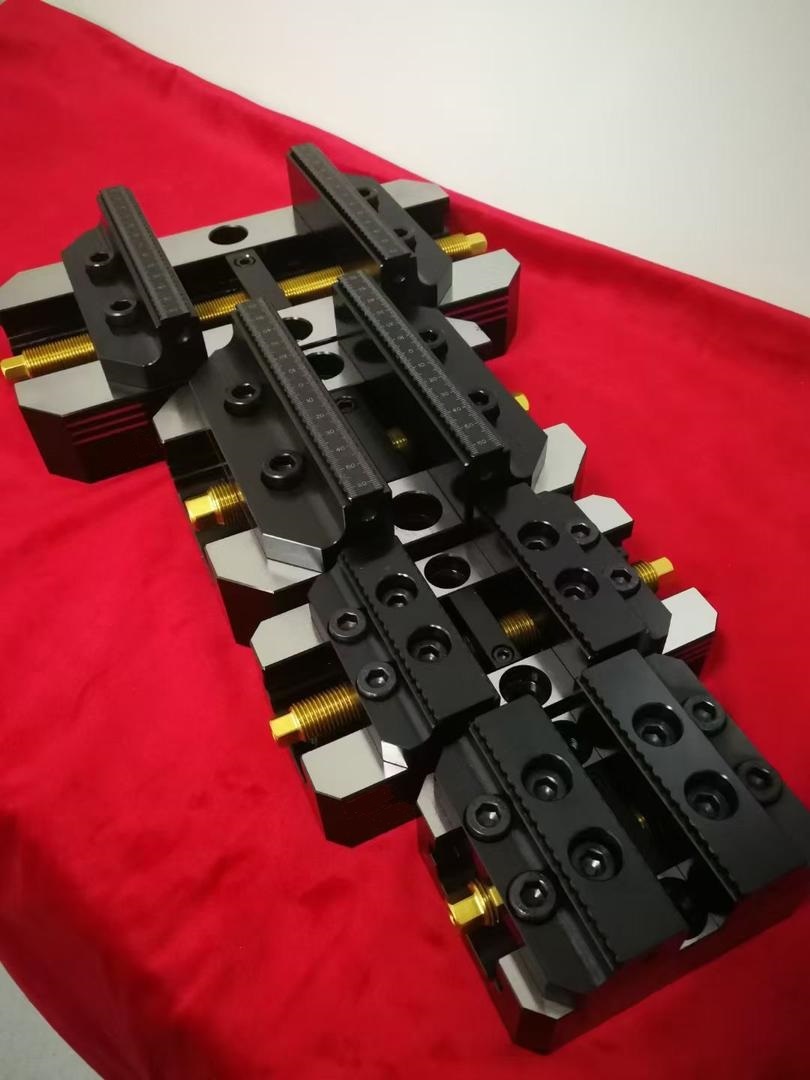 Self Centering Vise Tech GSS