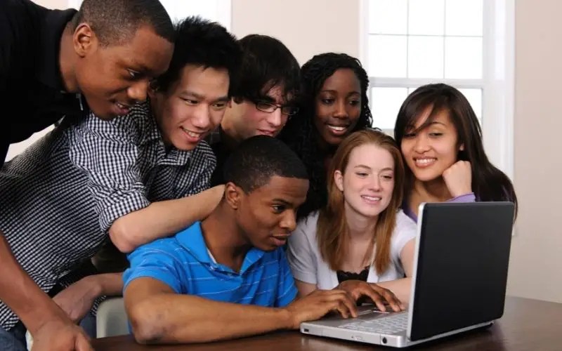 How to Switch Users on a Chromebook Really, REALLY Fast! Tech Guide