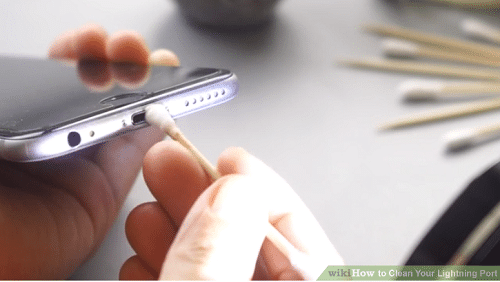 How To Clean The iPhone Charging Port Without Damaging It - TechHeadphone