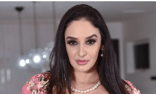 Sheena Ryder Age, Career, Family, Net Worth, Height Bio 2024.