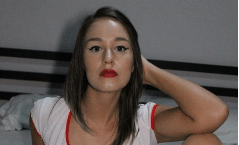 Adult Start Violet Moreau Age, Career, Family, Net Worth, Height