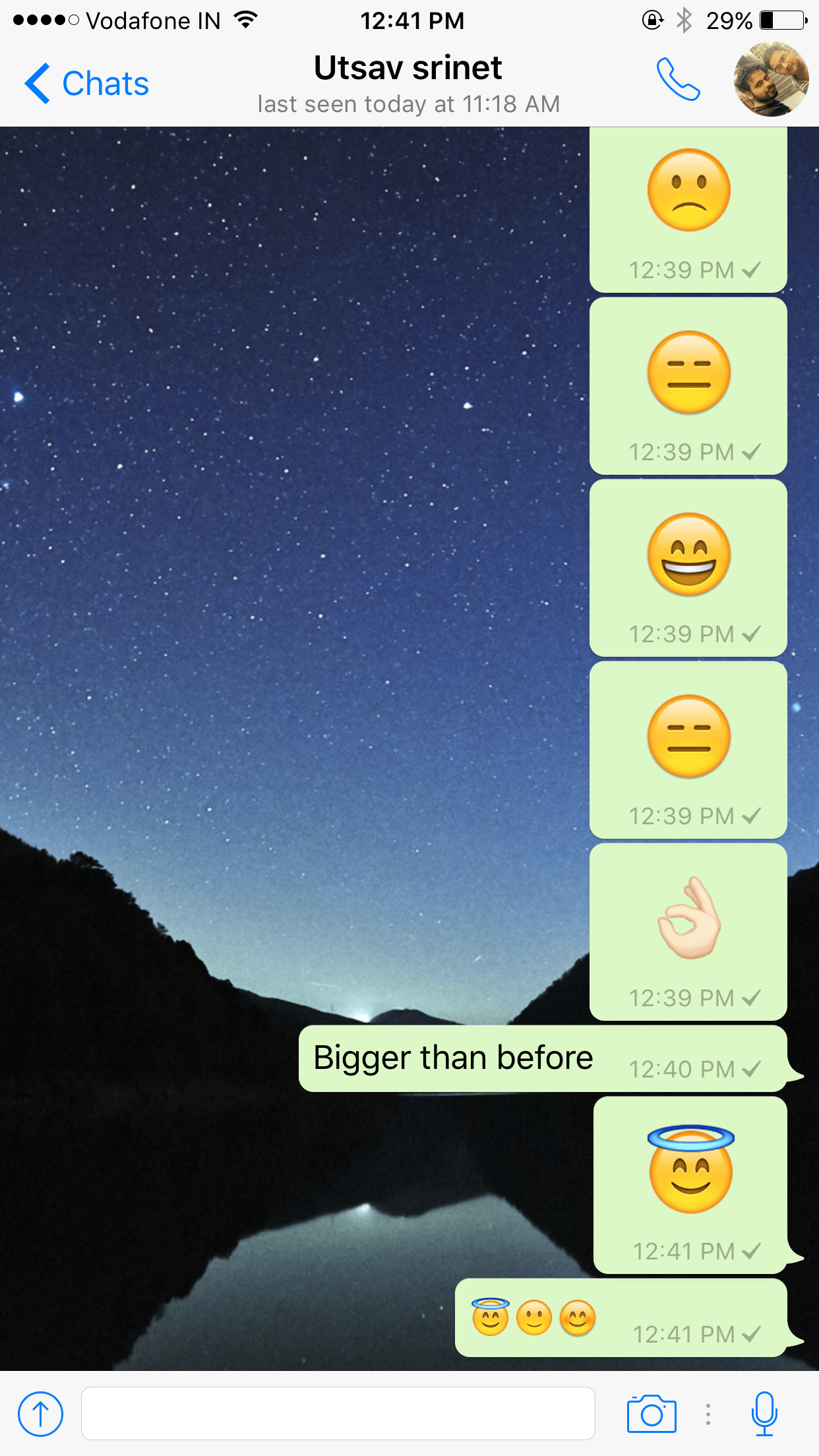 WhatsApp for iOS Gets Bigger Emojis, Video recording Zoom And More