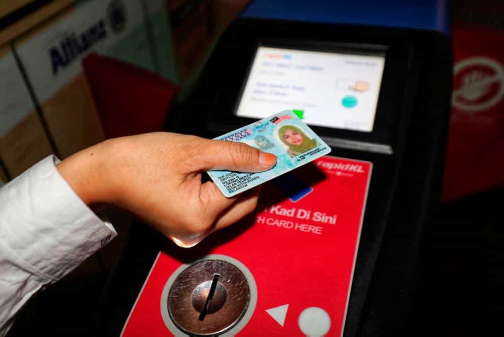 Here's How To Apply For The MyKad Replacement Online TechmonQuay