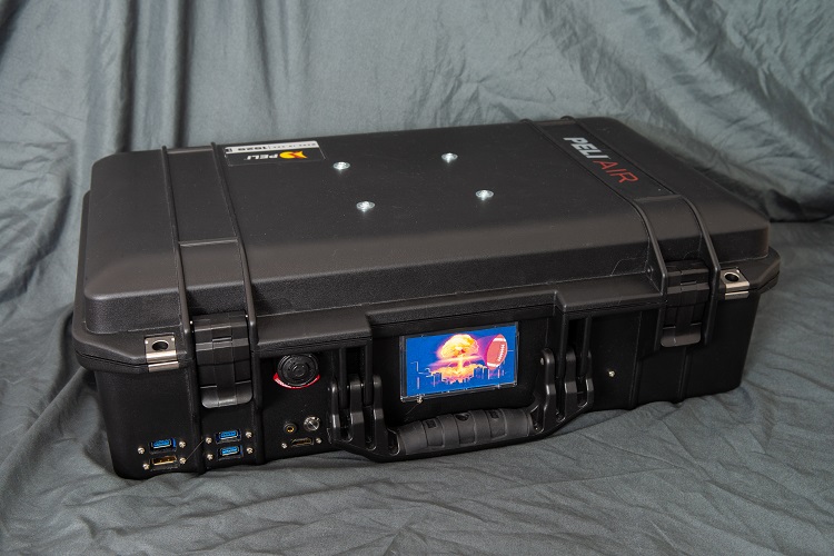 Man builds his own custom PC into a luggage case so he could play game