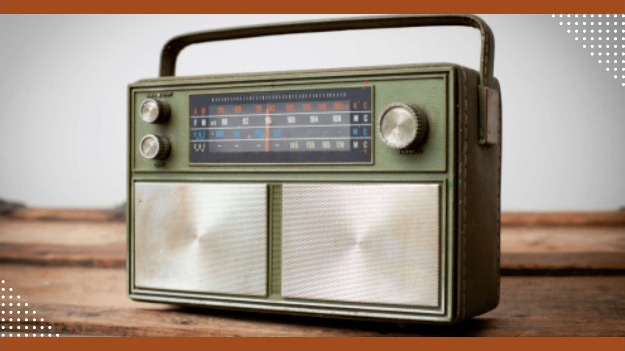 Who Buys Old Radios Near Me (December 2023)