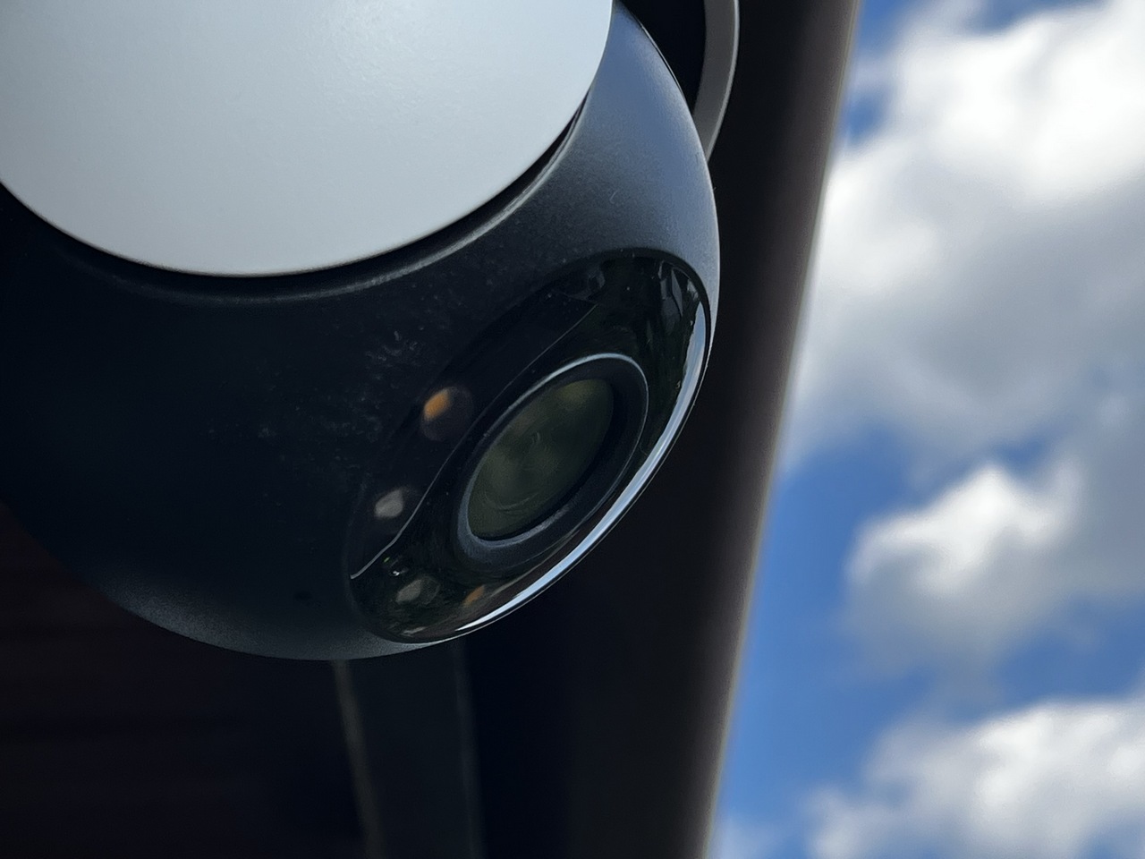 Test Tapo C510W – jak zabezpieczyłem działkę przed wyjazdem na urlop