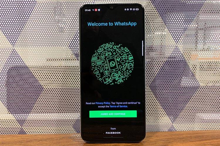 WhatsApp Eπιτέλους διαθέσιμο το dark mode στην έκδοση