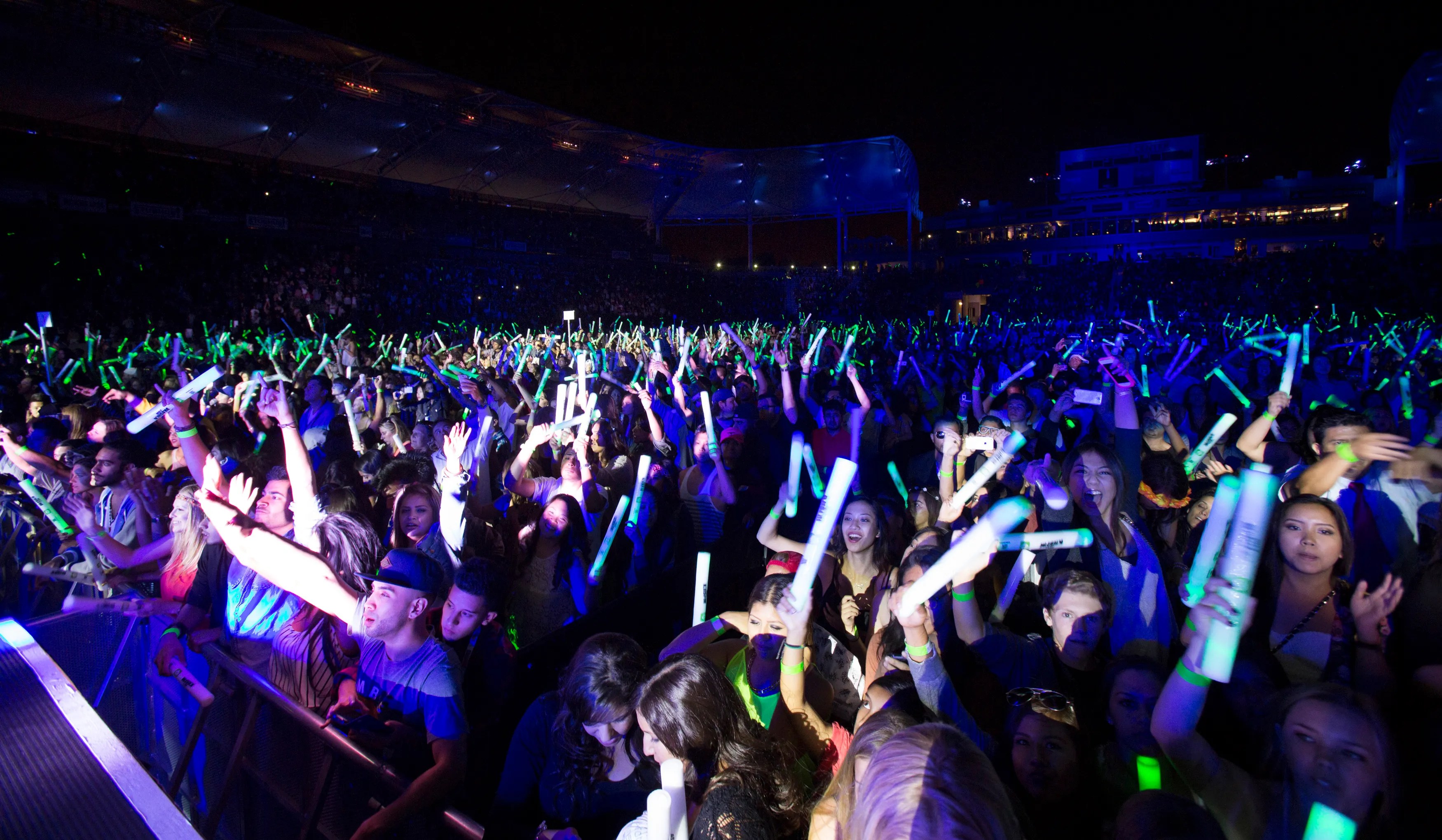 The Mesmerizing World of Electronic Dance Music A Genre Guide Technoedm