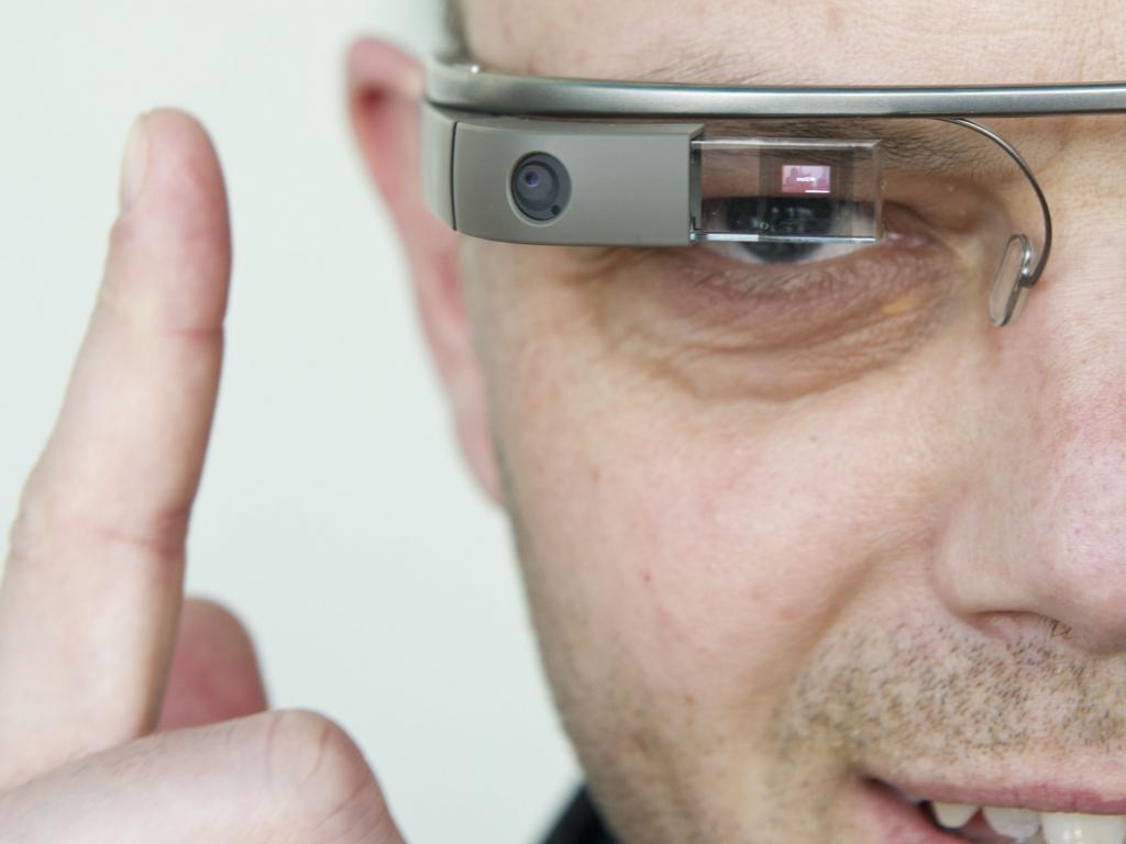 Hightech glasses A new addon to future autonomous carrelated