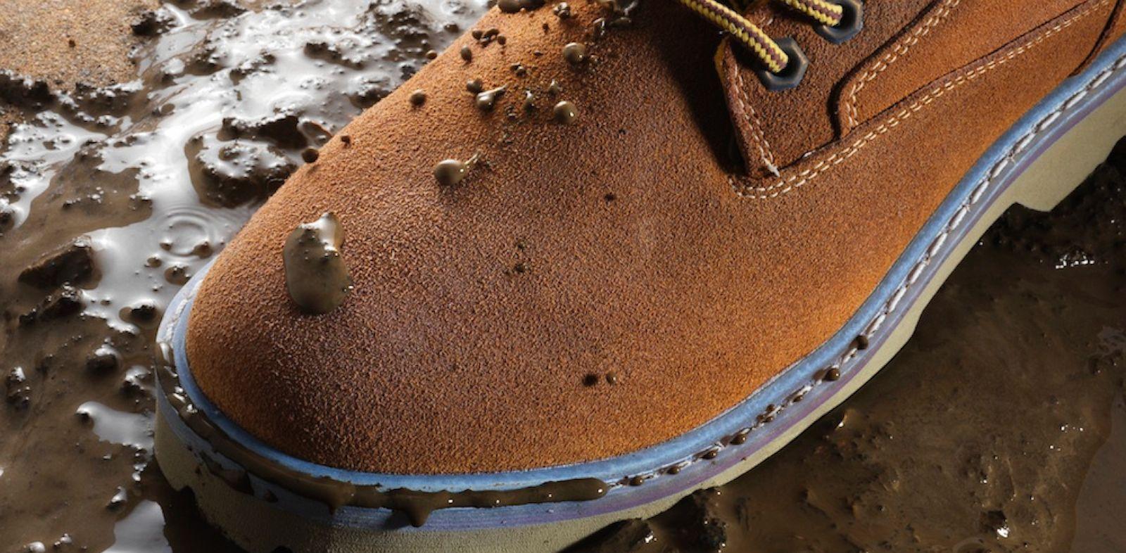 Best tips to waterproof your shoes from mud and rain Techno FAQ
