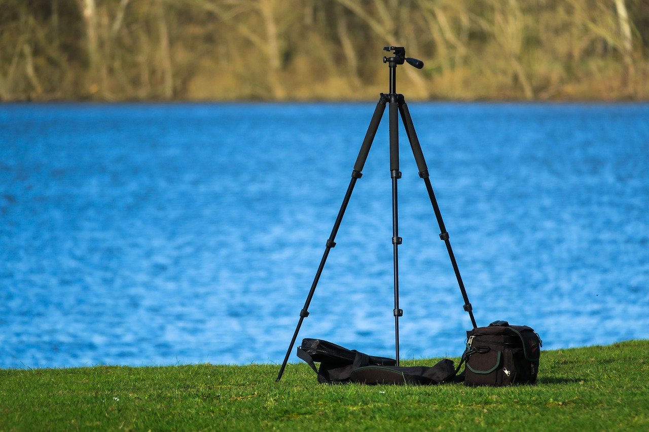 Tripod vs. Monopod Which is Best for You? Techno FAQ