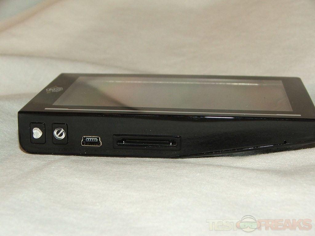 Slacker Portable G1 2GB Personal Radio Player w/4" LCD Technogog