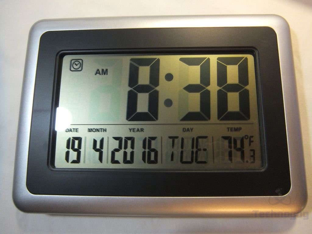 Review of Hippih 10" ExtraLarge Digital Calendar Day Clock Technogog