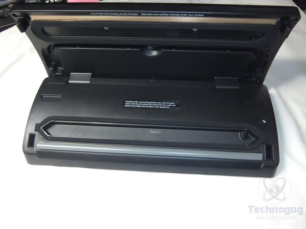 Review of Gourmia GVS425 Vacuum Sealer Technogog