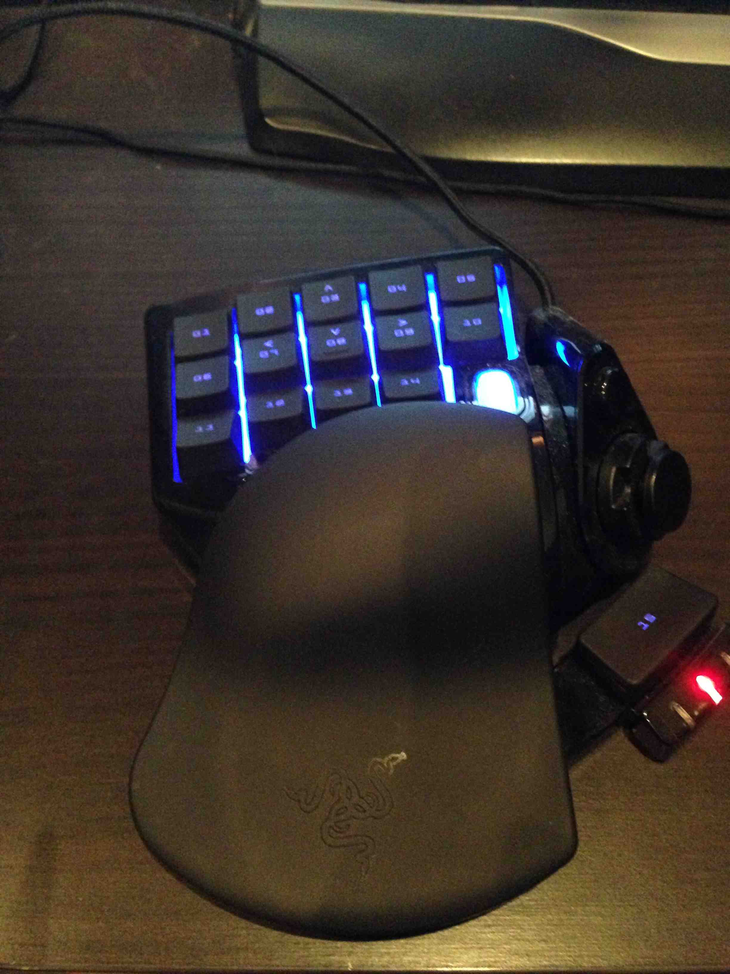 Razer Nostromo Review //