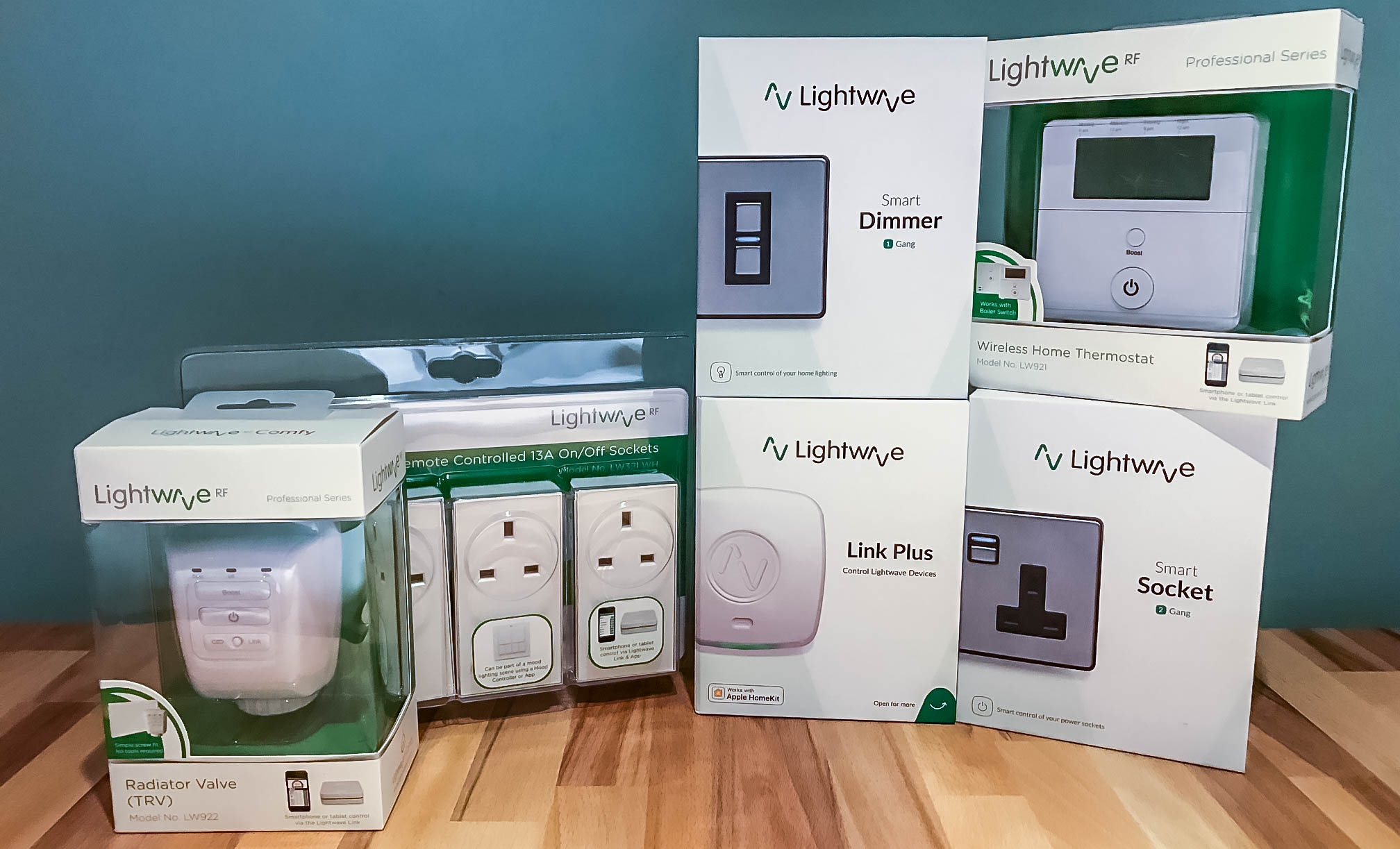 LightWave Smart Home Devices Review //