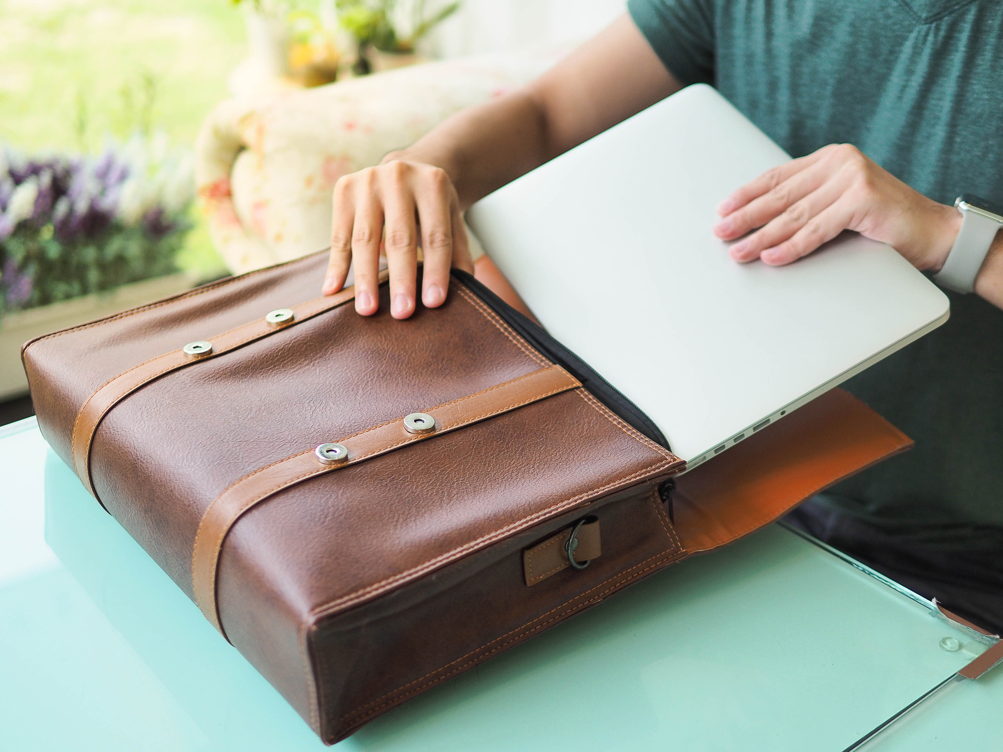 What to Know About Faraday Bags