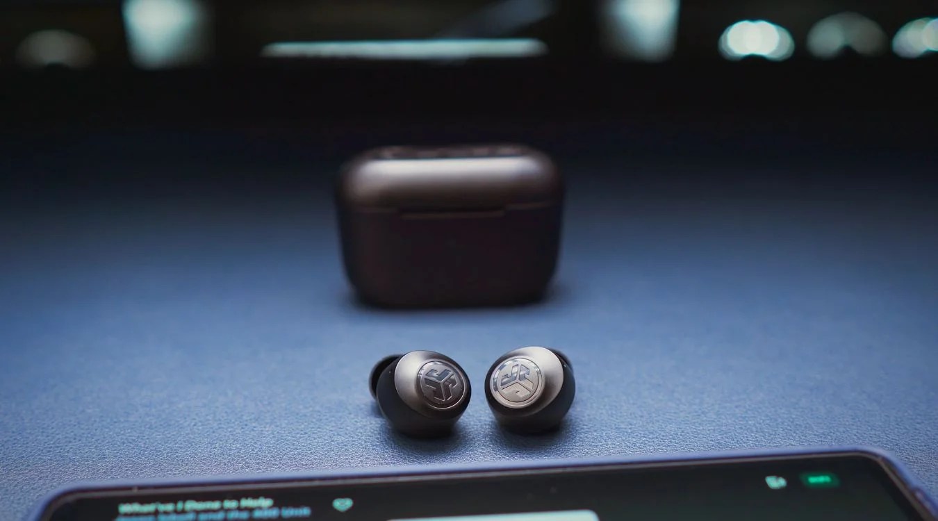 JLab Earbuds Won’t Turn On [Try This Weird Fix]