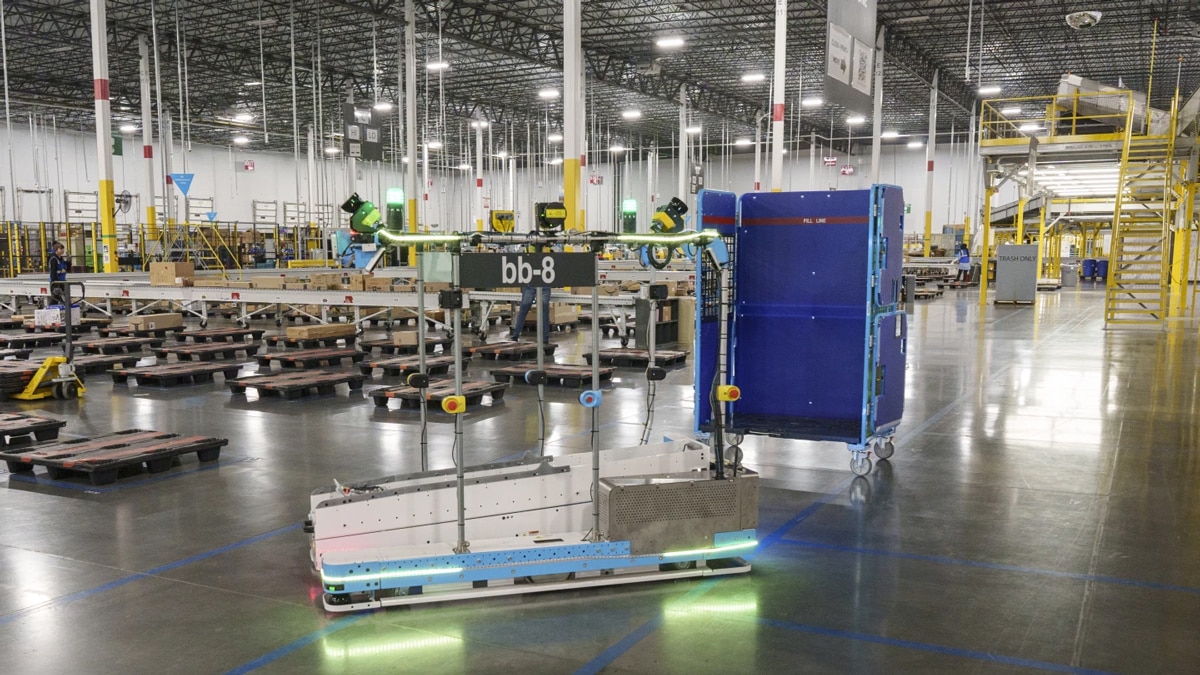 Amazon Tests Out New FreeRoaming AI Warehouse Robots