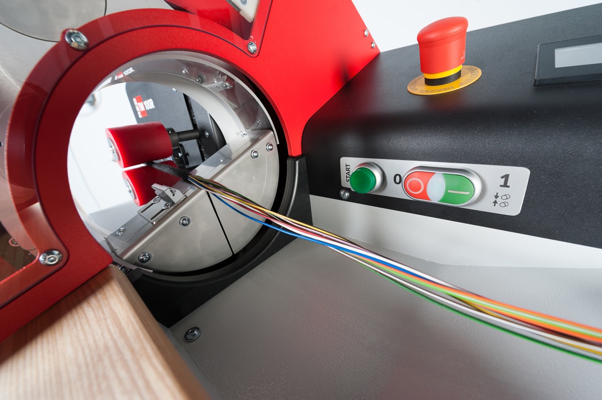 TM 100 manual taping machine Techspeed