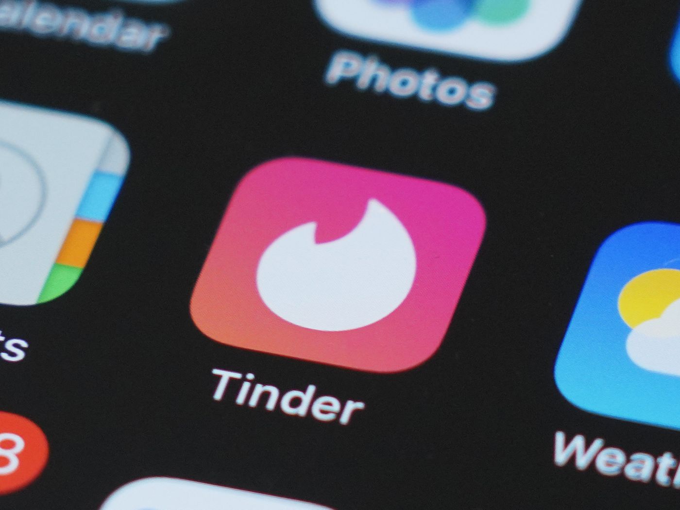 What Is Tinder? What You Should Know About the Dating App