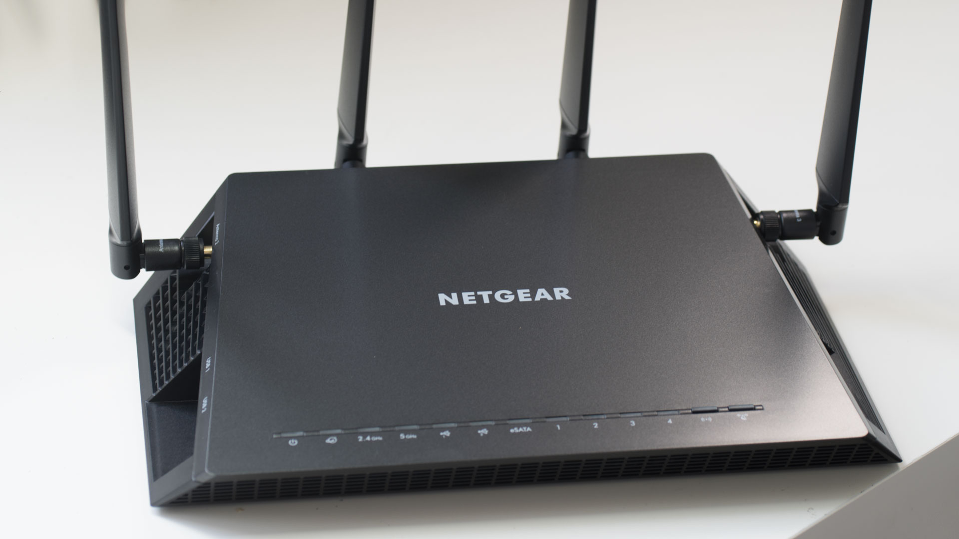 Der Netgear Nighthawk R7800 X4S im Test, der schnellste WLAN Router