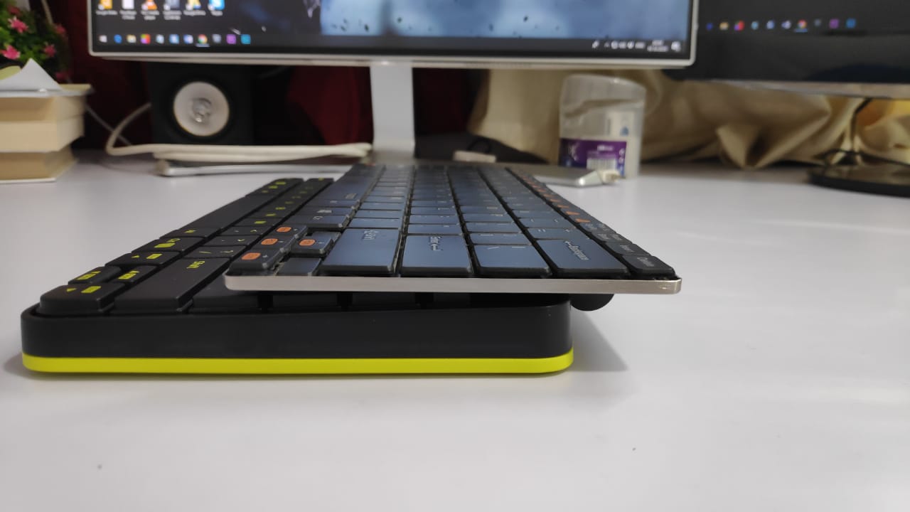 Bluetooth Keyboard vs Wireless Keyboard Techtippr