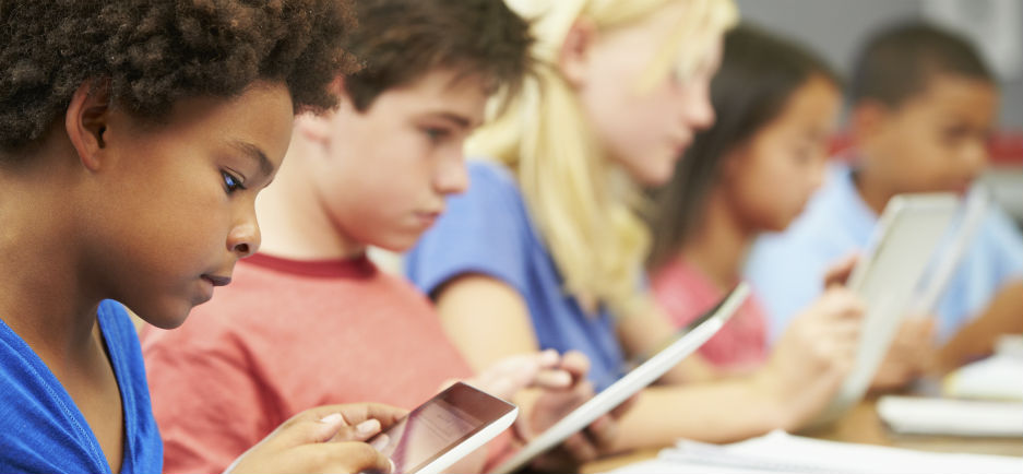 School Districts That Provides Students with Electronic Devices Needs