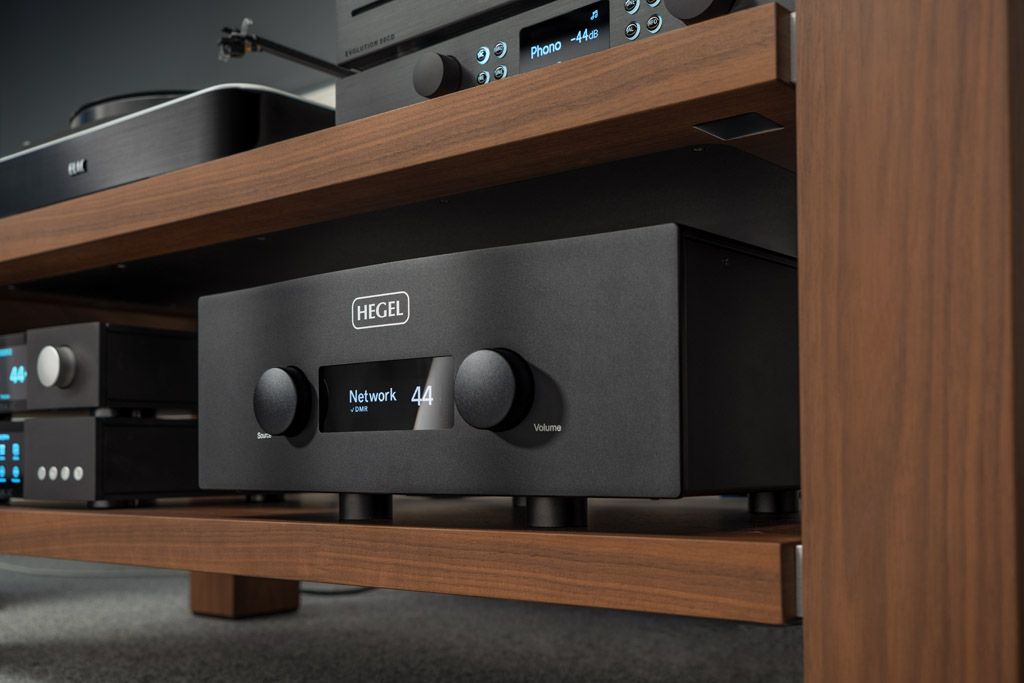Hegel H590 Review Big, powerful and expensive!