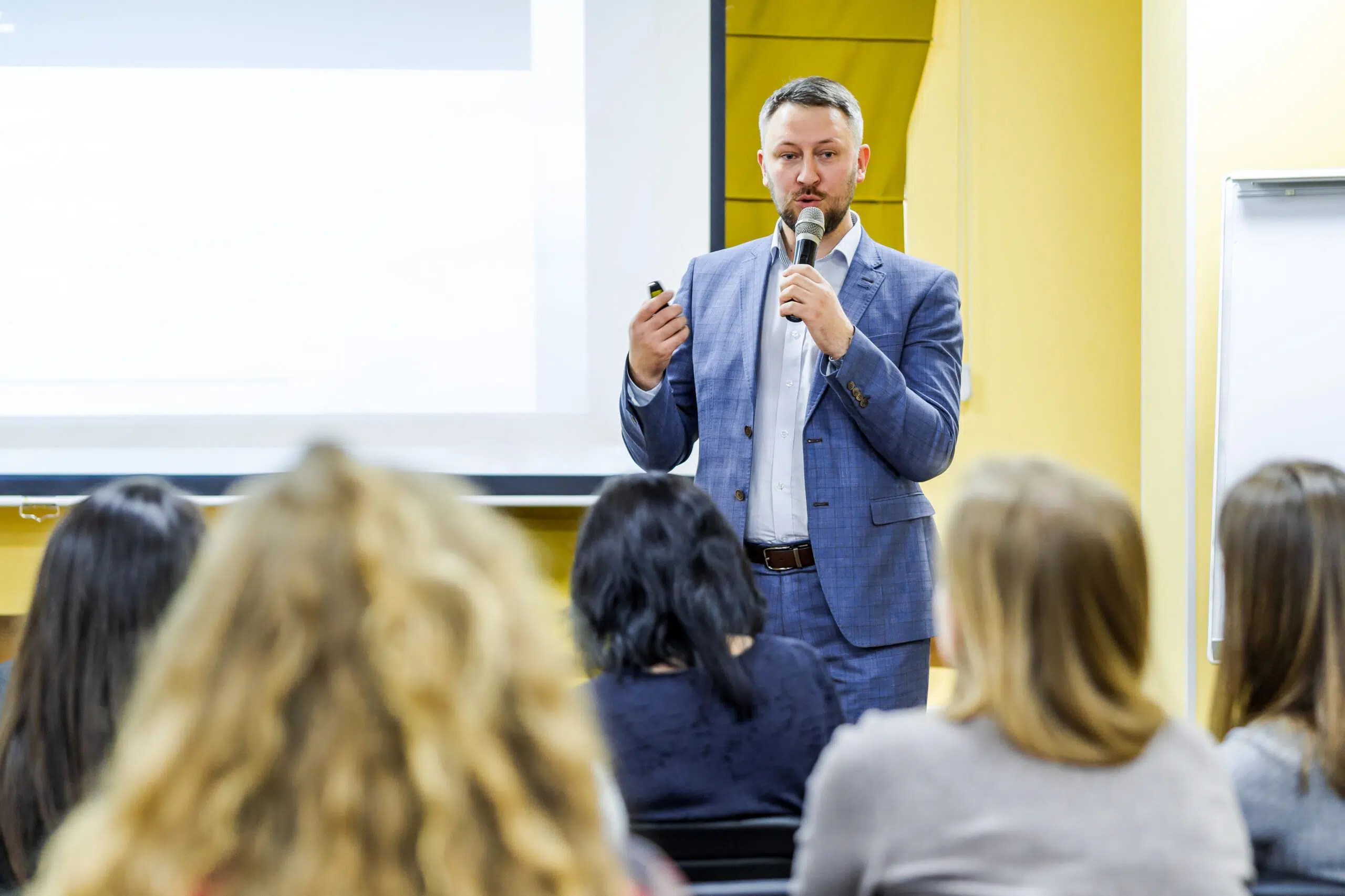 Landmark Forum Leaders How Much They Make? Tech With Tech