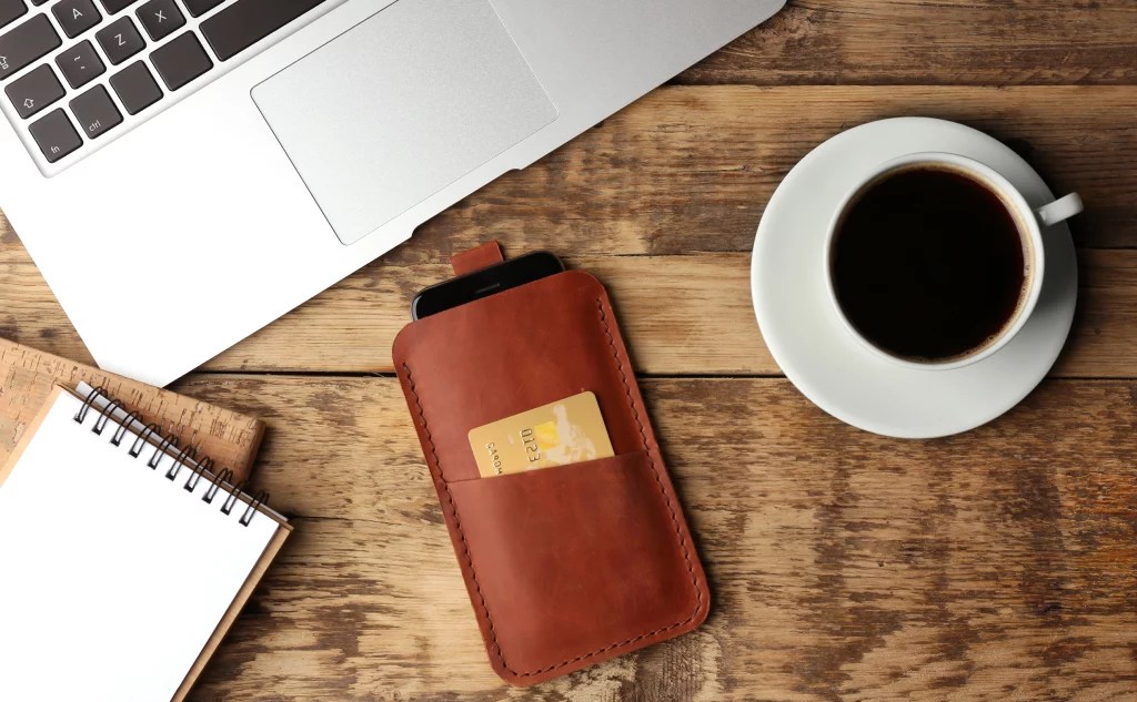 Putting Credit Card in Phone Case Bad? Tech With Tech