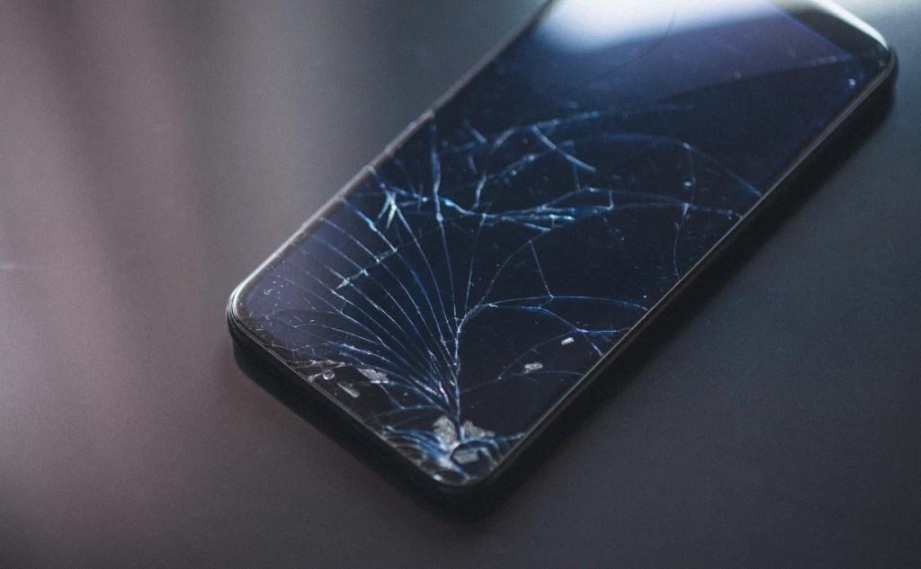 Black Spot Spreading on Cell Phone Screen How to Fix? Tech With Tech