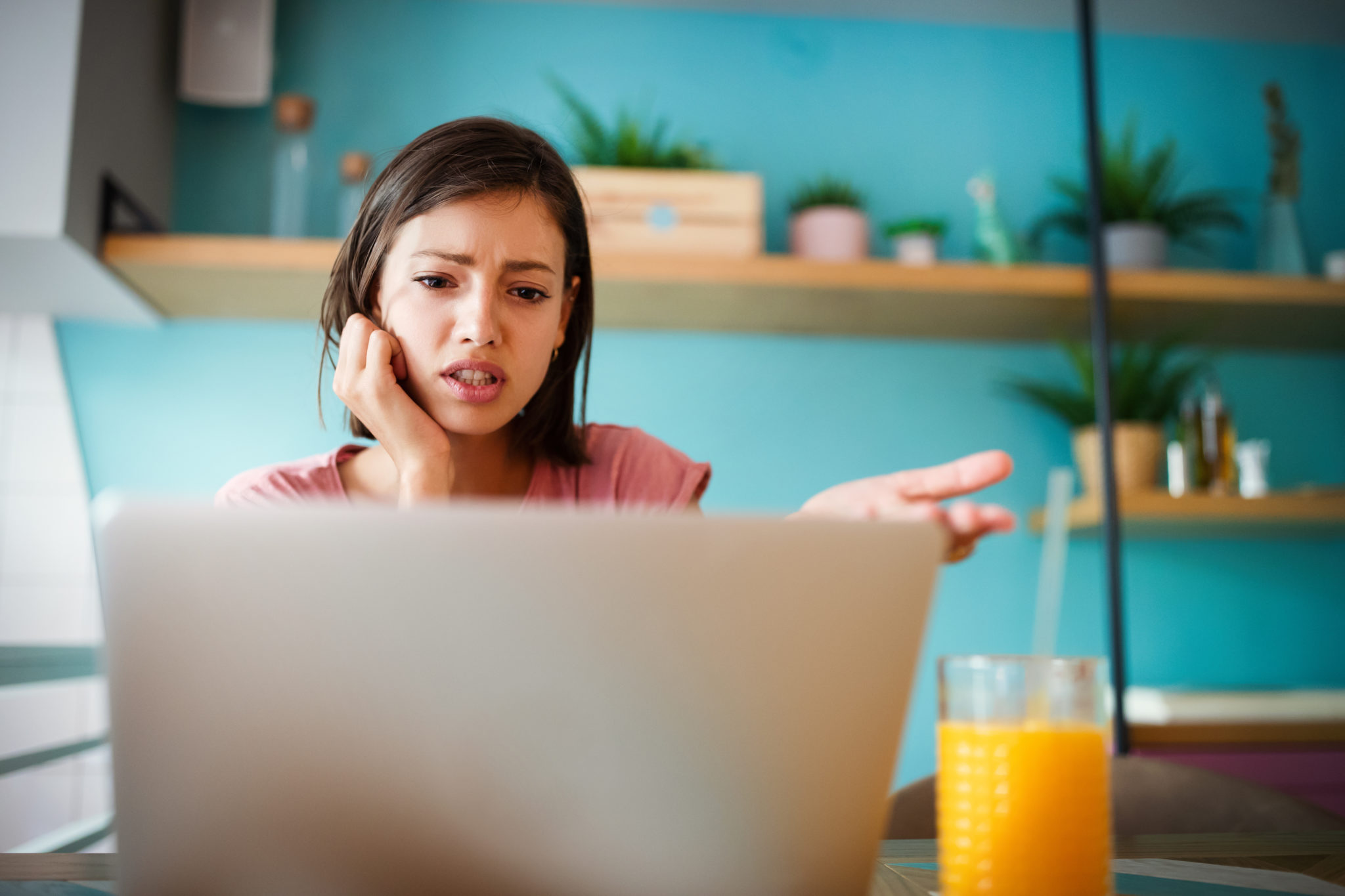 Spilled Water On Laptop Won't Turn On? Tech With Tech