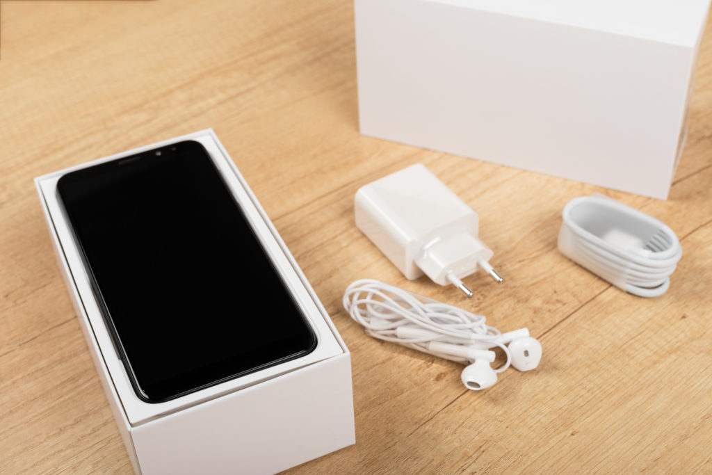 Charging New Phone Before Using How Long? Tech With Tech