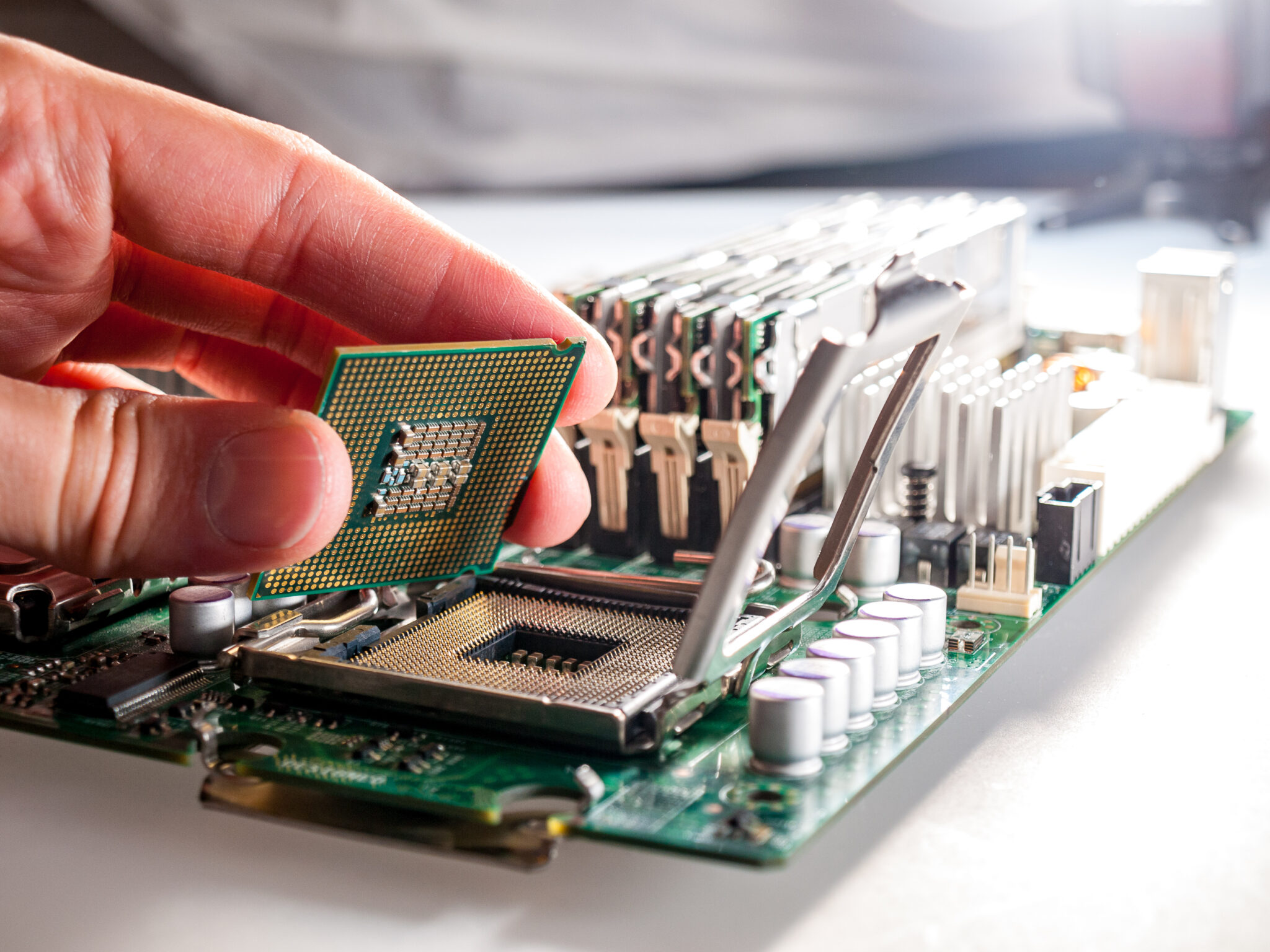 Motherboard With Most CPU Sockets Which One? Tech With Tech