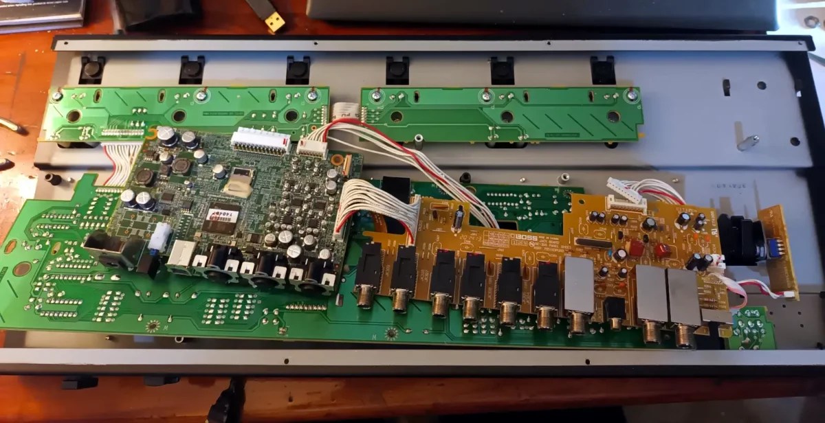 Solving the Fluctuating Volume Bug in the Boss RC-300 Loop Pedal
